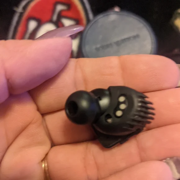 Louis Vuitton horizon ear buds